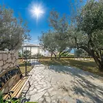 Makis Dream - Artemis Apartment